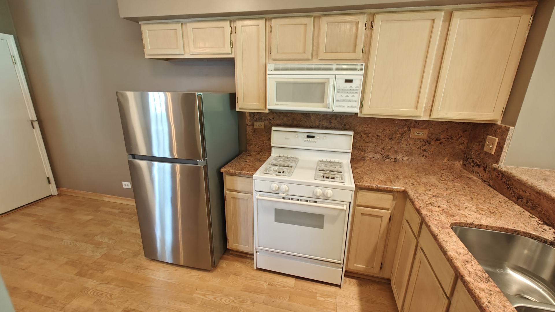 1052 Hinswood Drive Property Photo 10