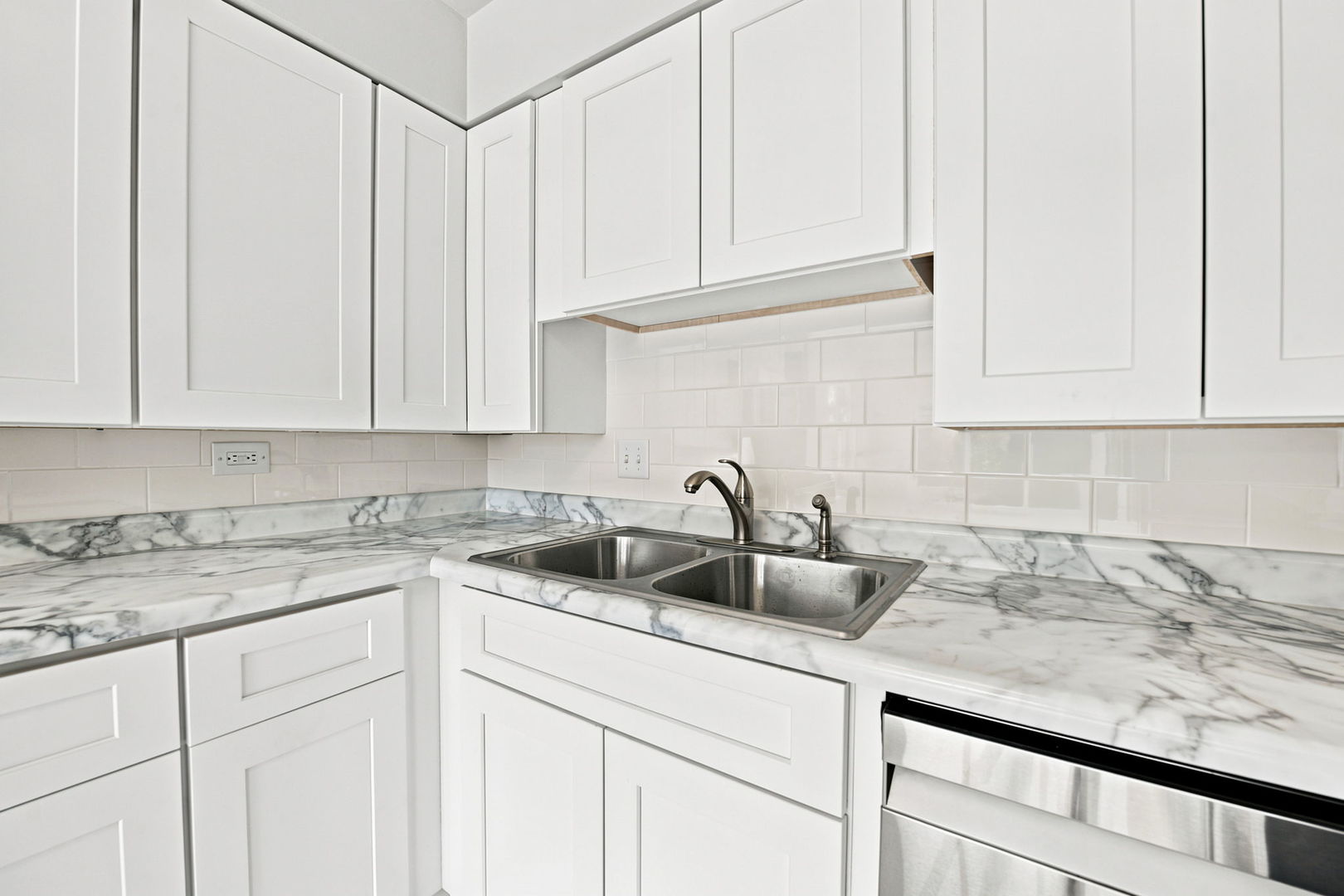 270 Janes Avenue Property Photo 9