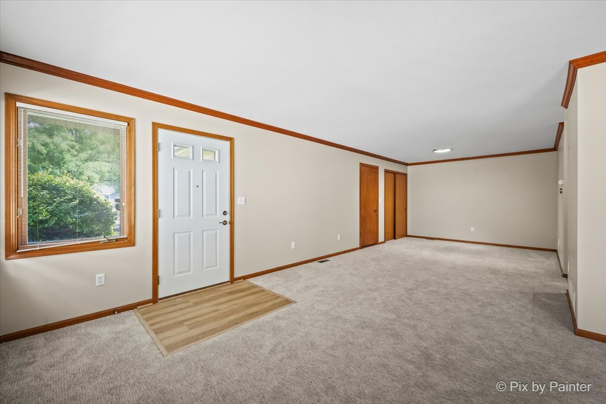 58 Silver Trail Property Photo 3