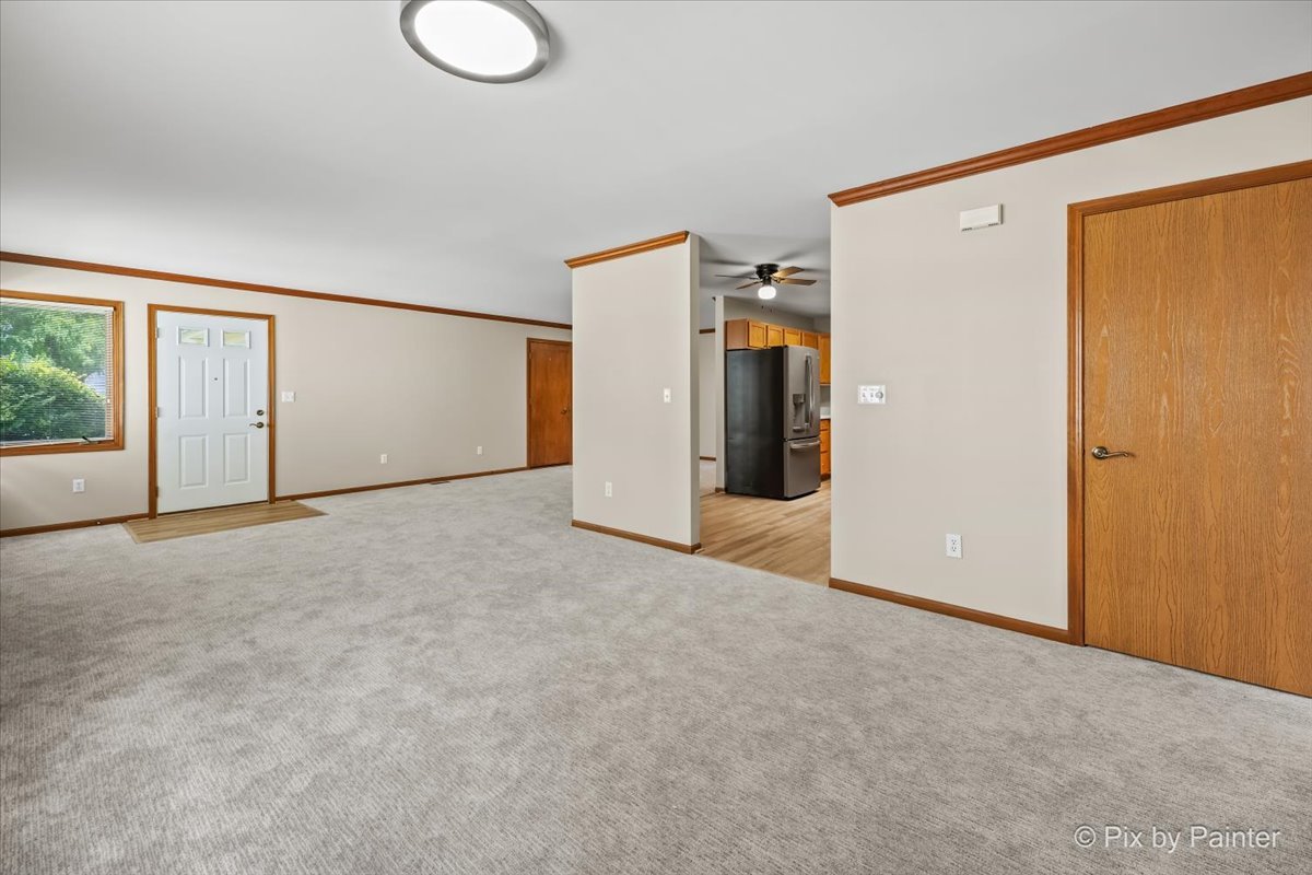 58 Silver Trail Property Photo 8
