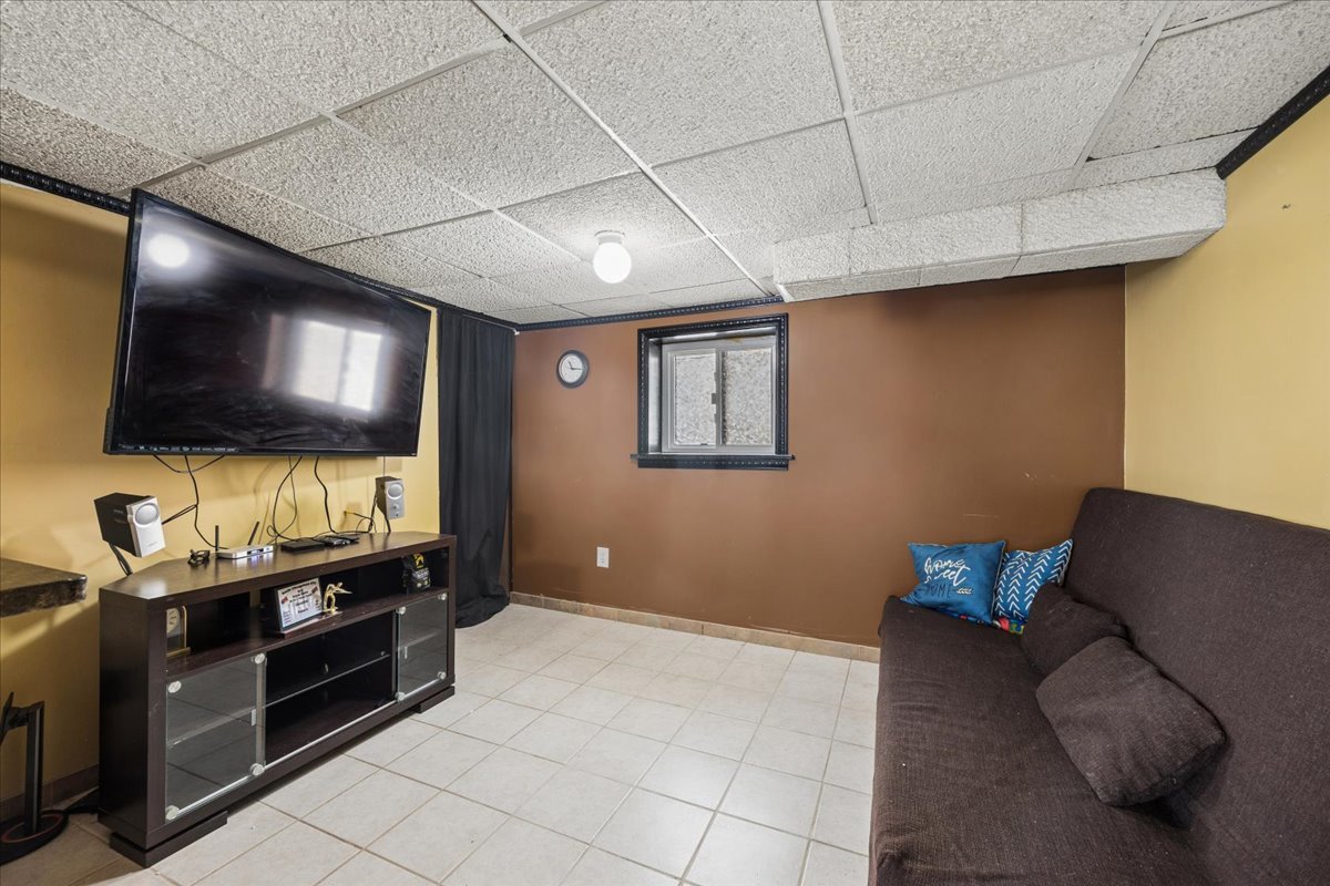 3833 Maple Avenue Property Photo 18