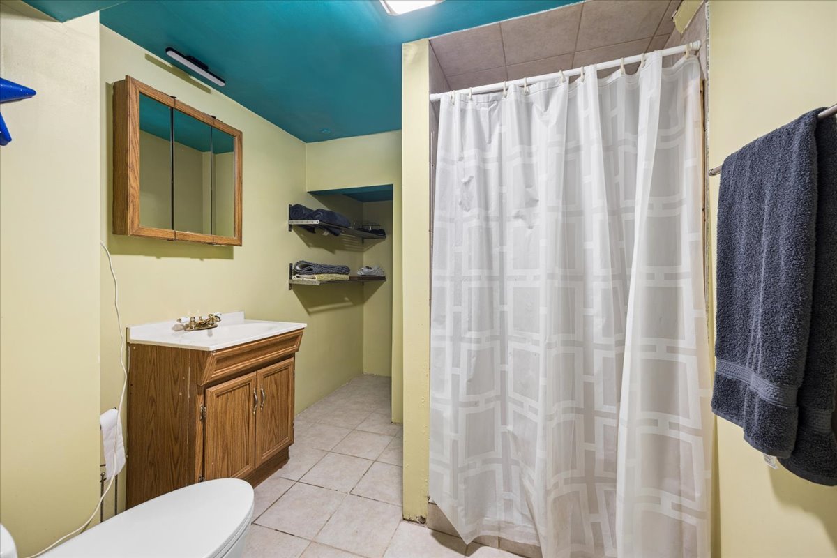 3833 Maple Avenue Property Photo 19