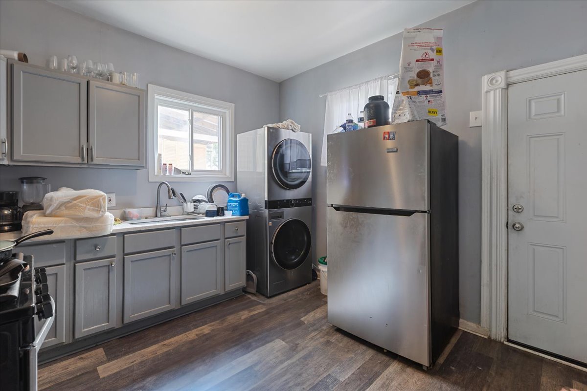 1634 N Sawyer Avenue Property Photo 3
