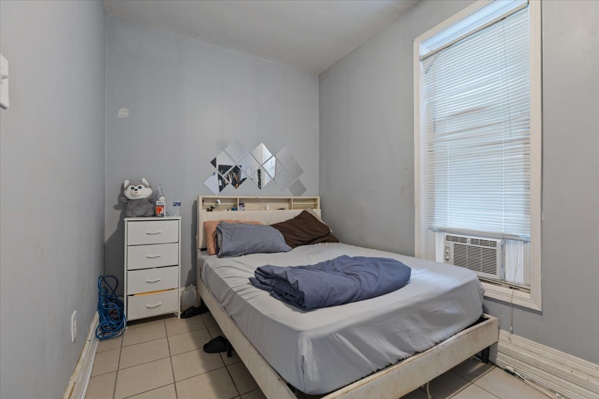 1634 N Sawyer Avenue Property Photo 9