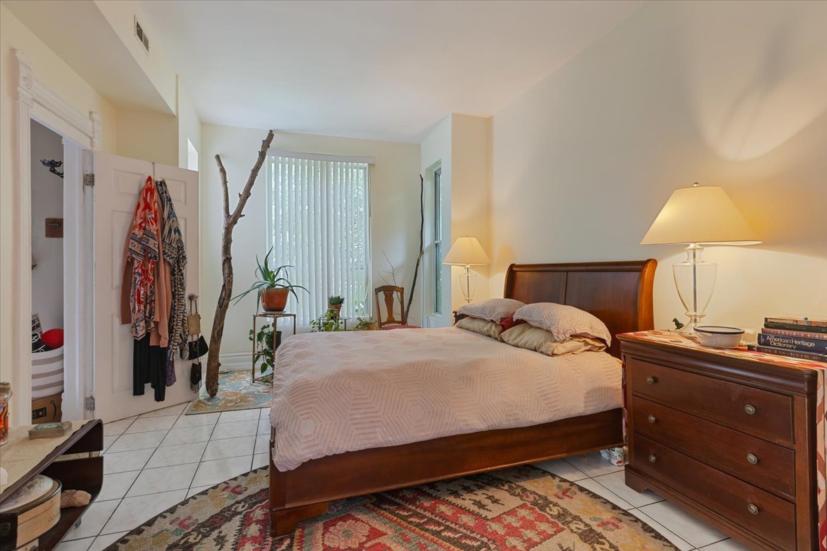 1634 N Sawyer Avenue Property Photo 16