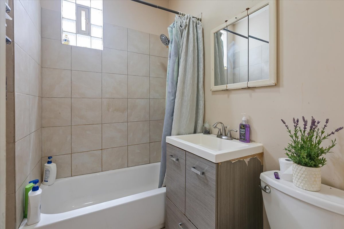 1634 N Sawyer Avenue Property Photo 22