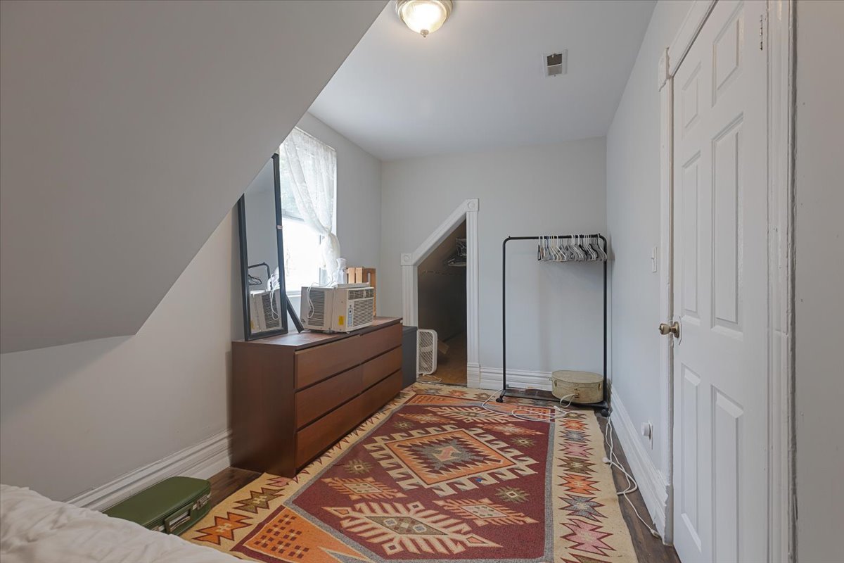1634 N Sawyer Avenue Property Photo 31