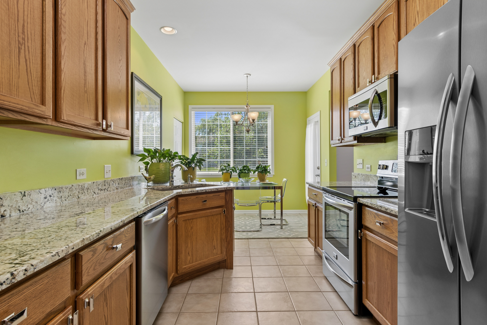1074 Hampton Lane Property Photo 11