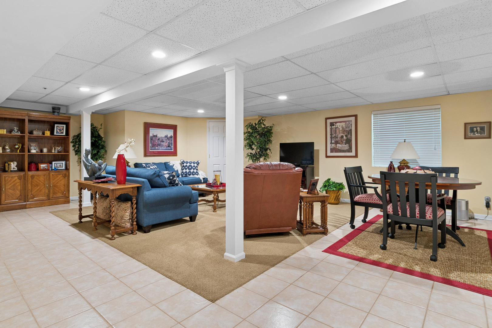 1074 Hampton Lane Property Photo 18