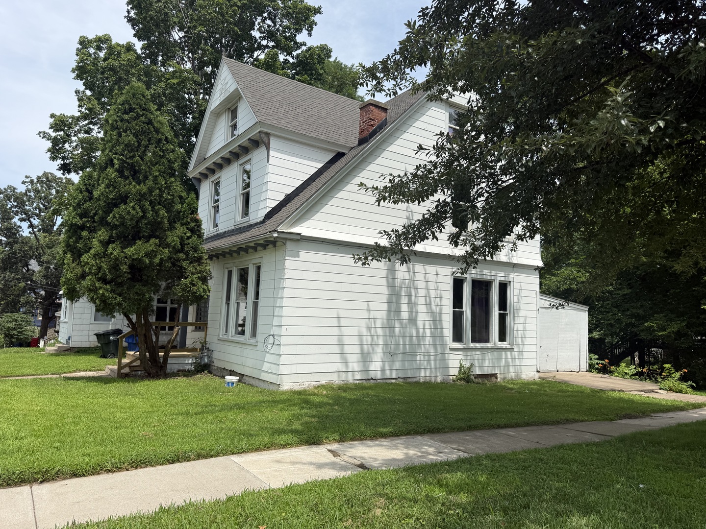 1603 Arlington Avenue Property Photo 1