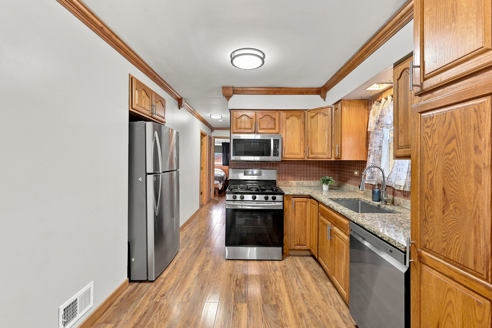 11157 S Spaulding Avenue Property Photo 6