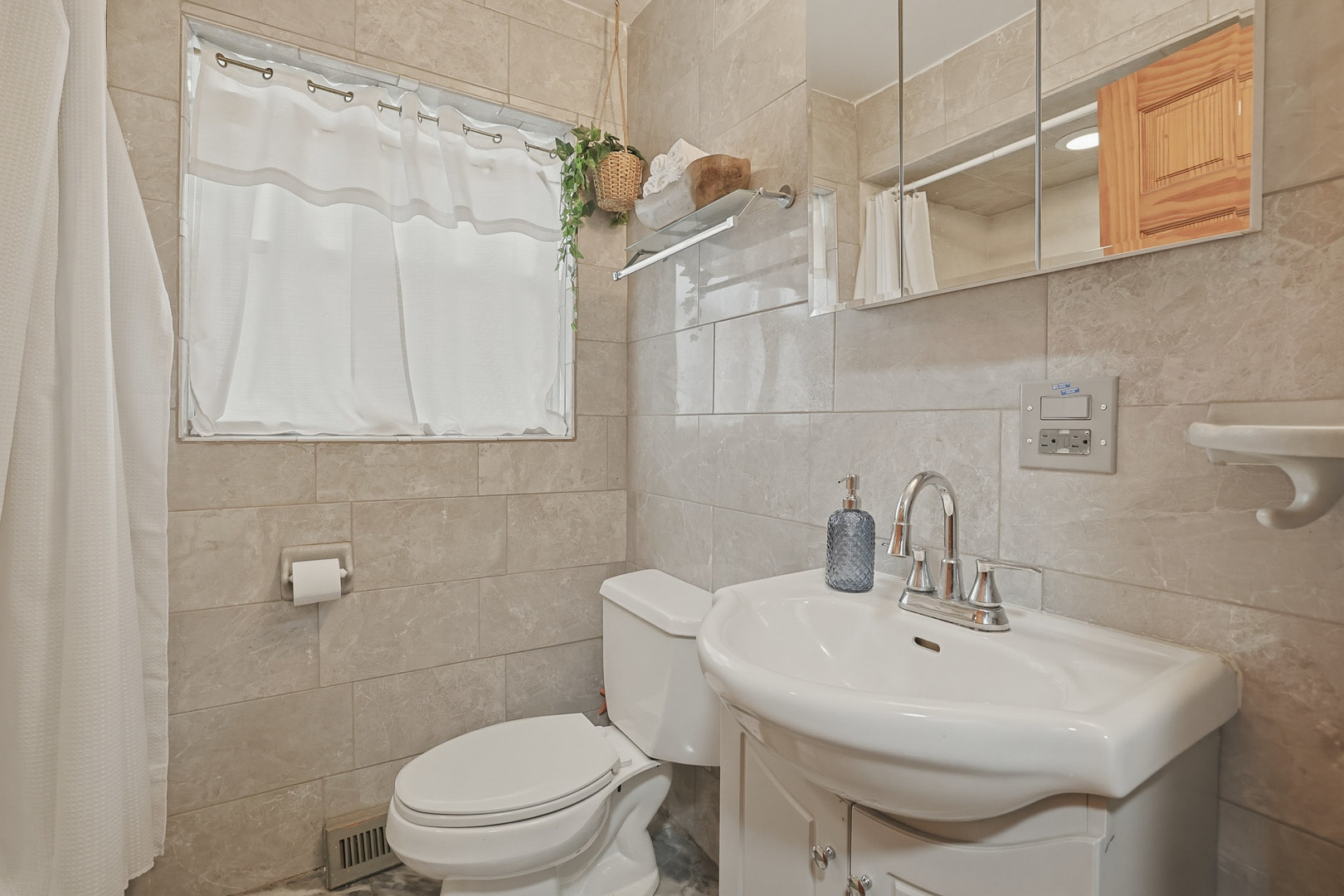 11157 S Spaulding Avenue Property Photo 13