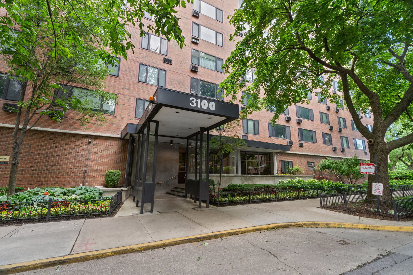 3100 N Lake Shore Drive 604 Property Photo 1