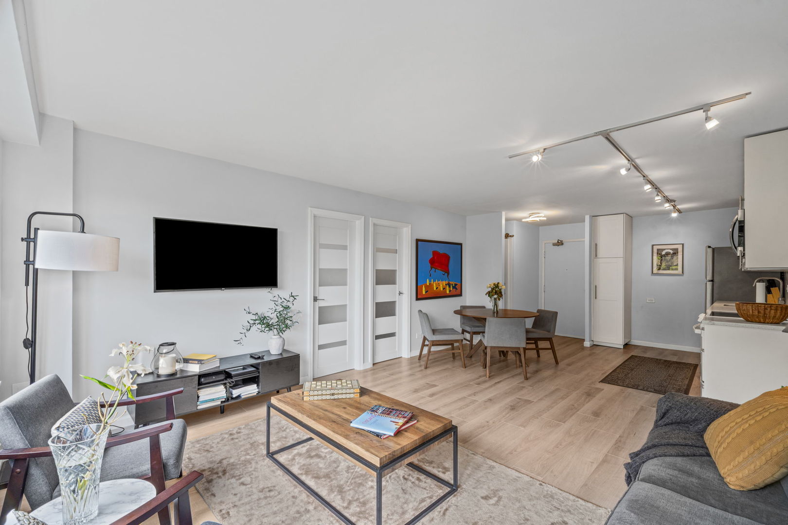 3100 N Lake Shore Drive 604 Property Photo 5