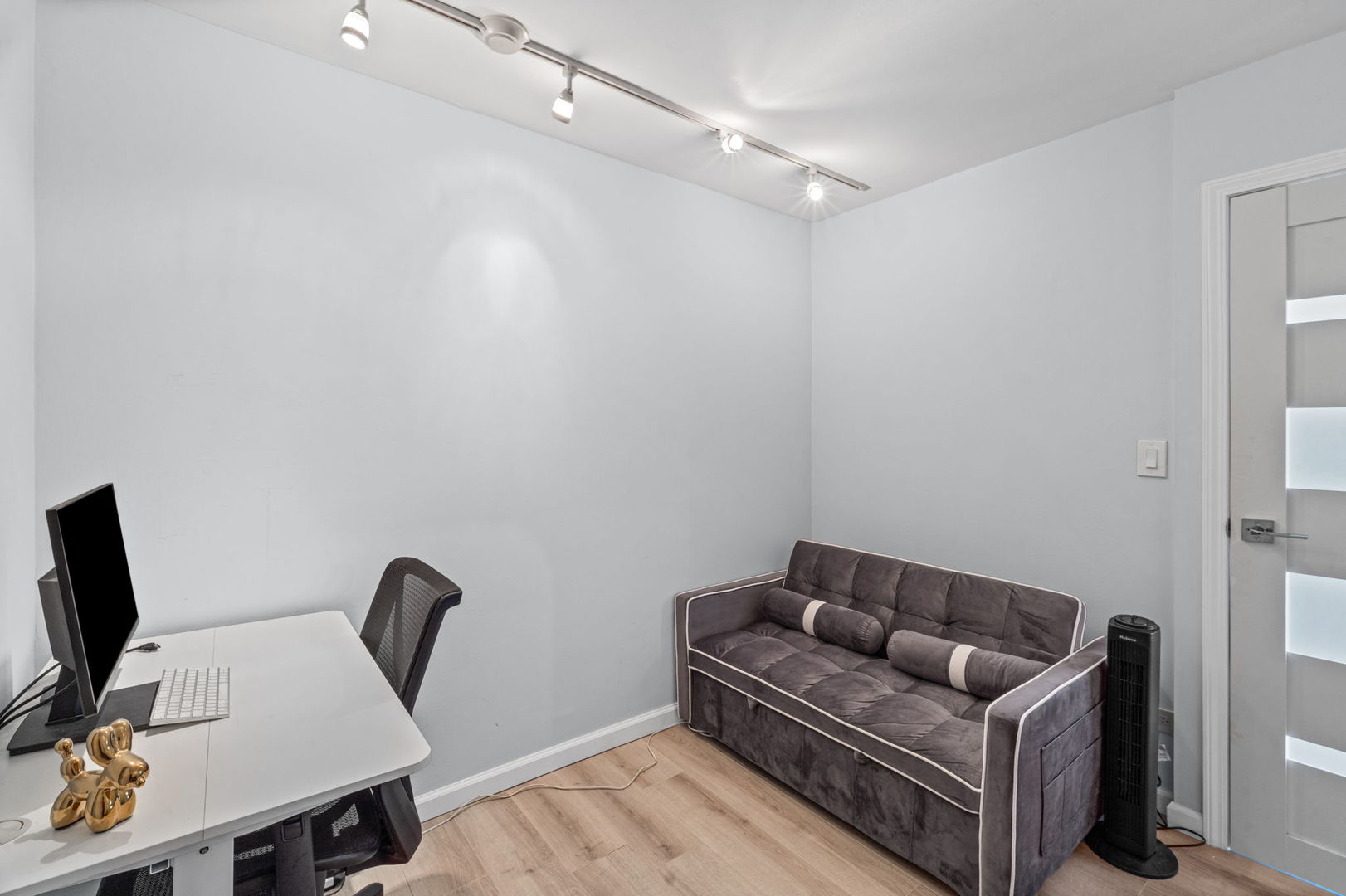 3100 N Lake Shore Drive 604 Property Photo 11