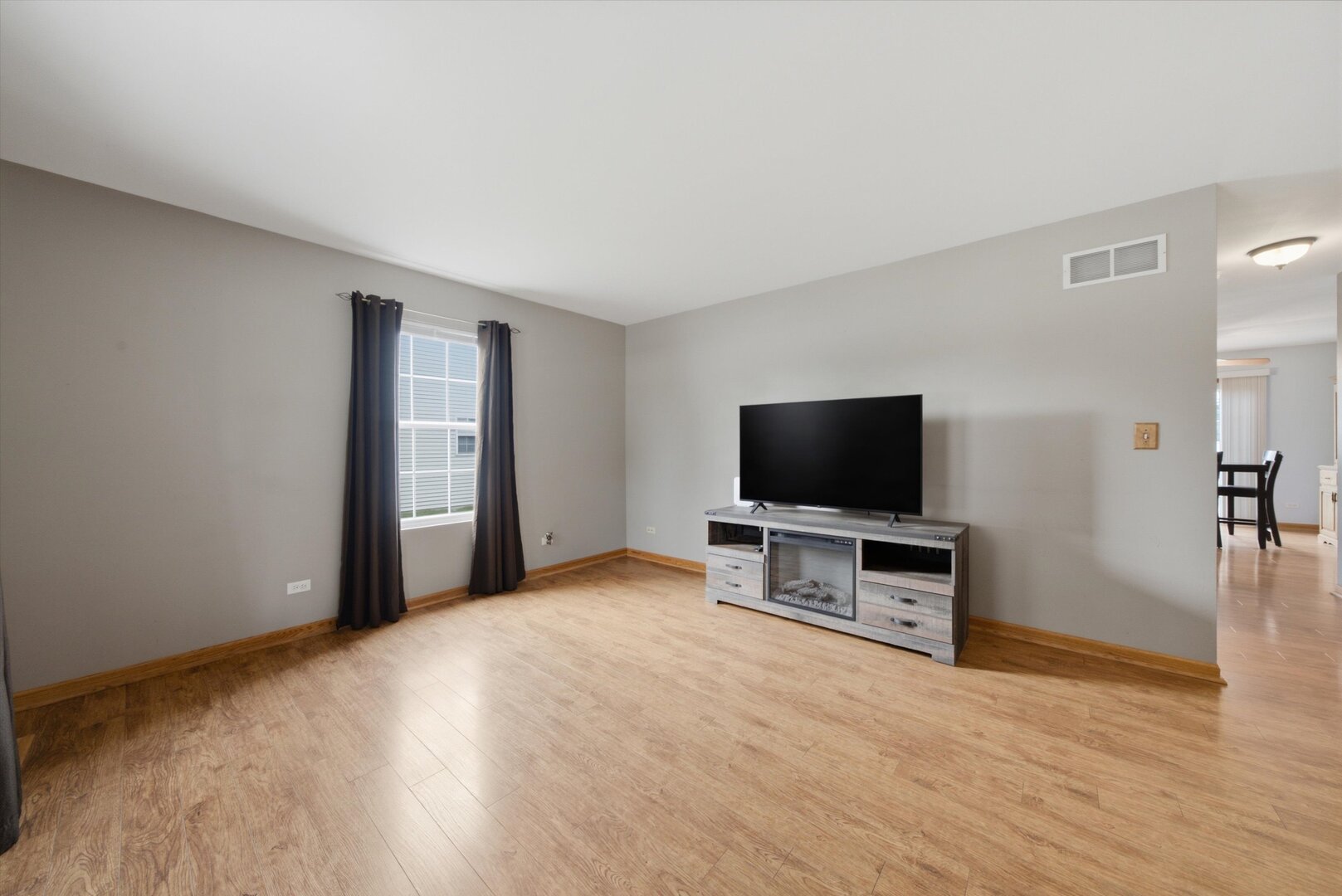 25752 S Taft Street Property Photo 4
