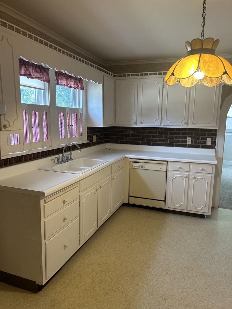 404 S Spalding Street Property Photo 6