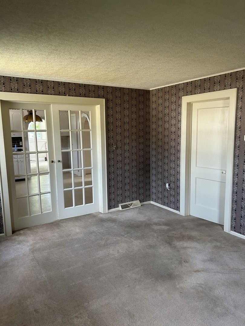 404 S Spalding Street Property Photo 10