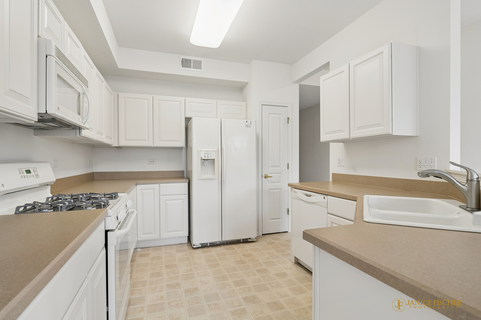 13535 Nealy Rd Street Property Photo 3