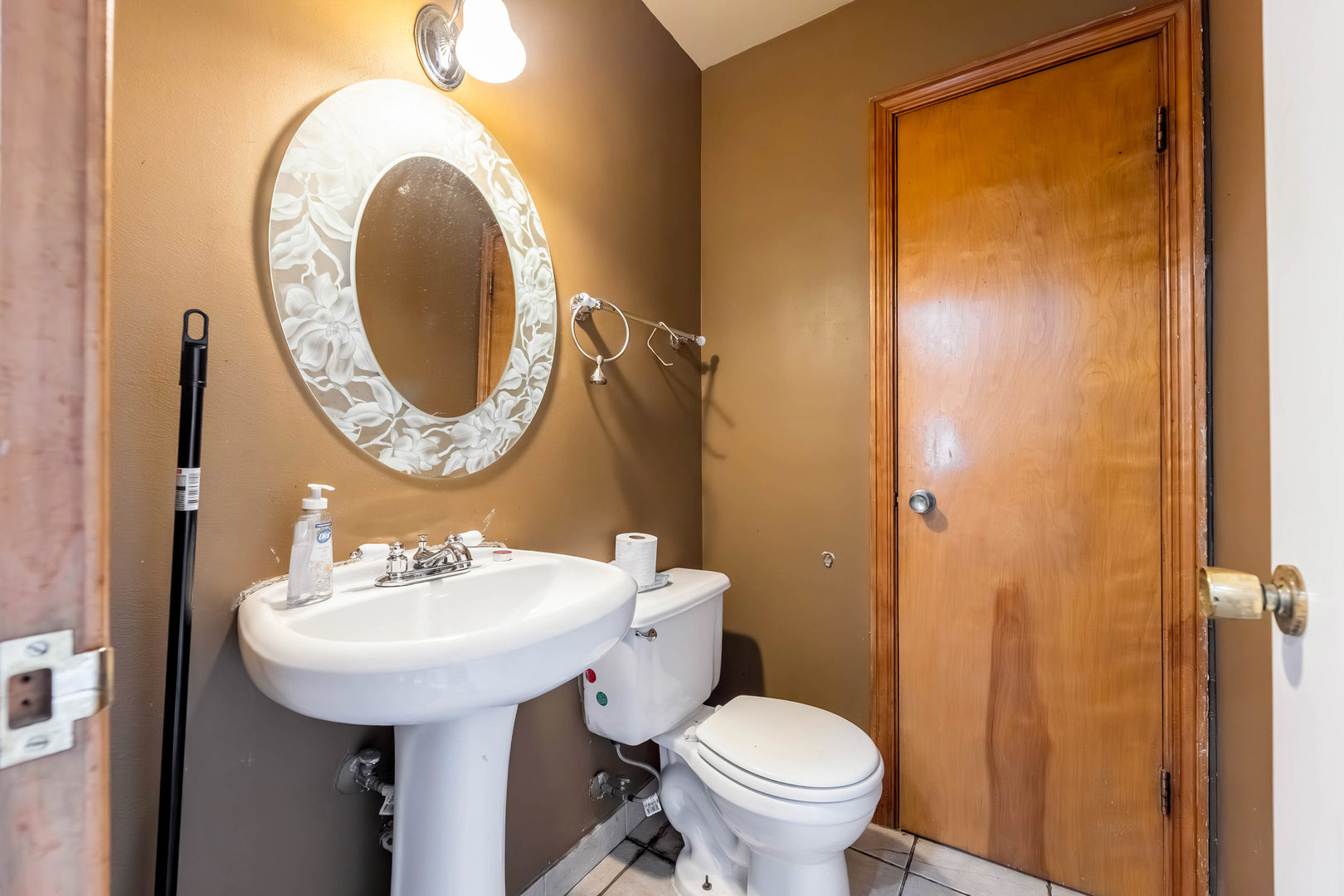 8841 Tulley Avenue Property Photo 11