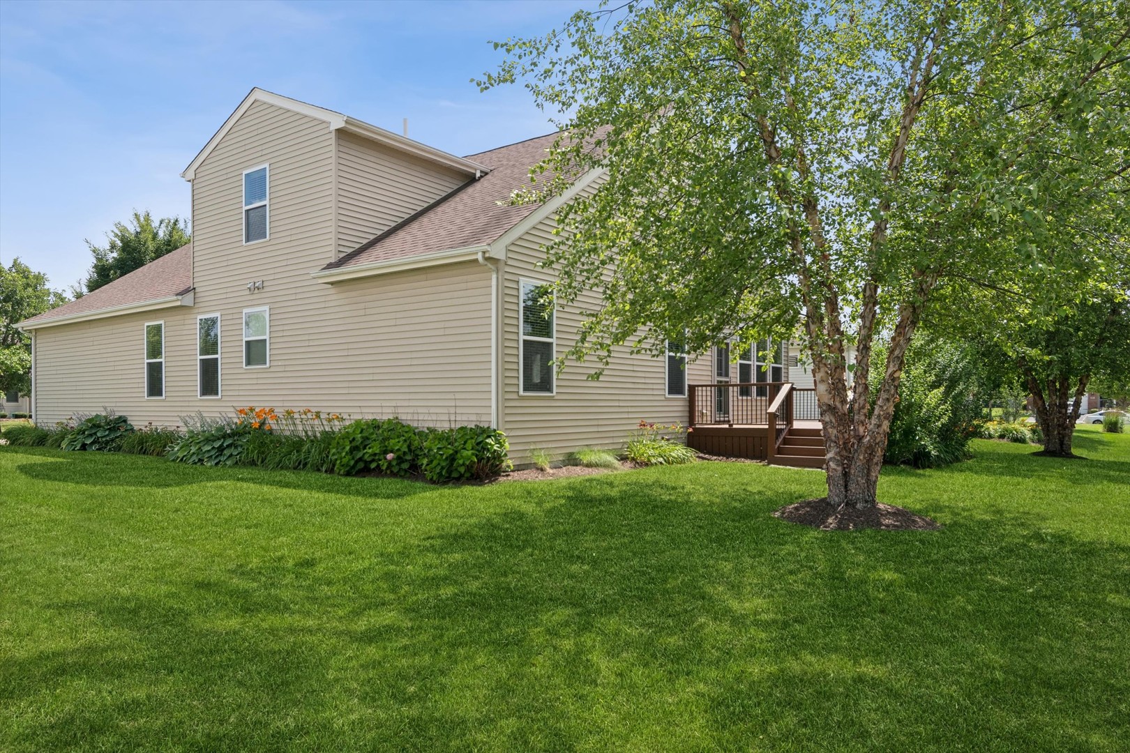 695 Cheshire Court Property Photo 18