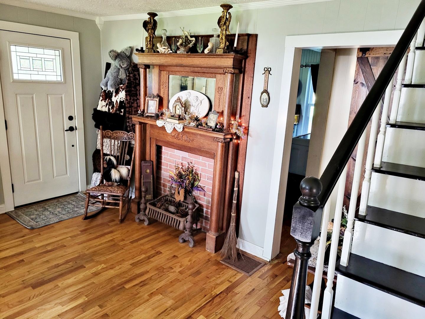 5704 Marion Road Property Photo 4
