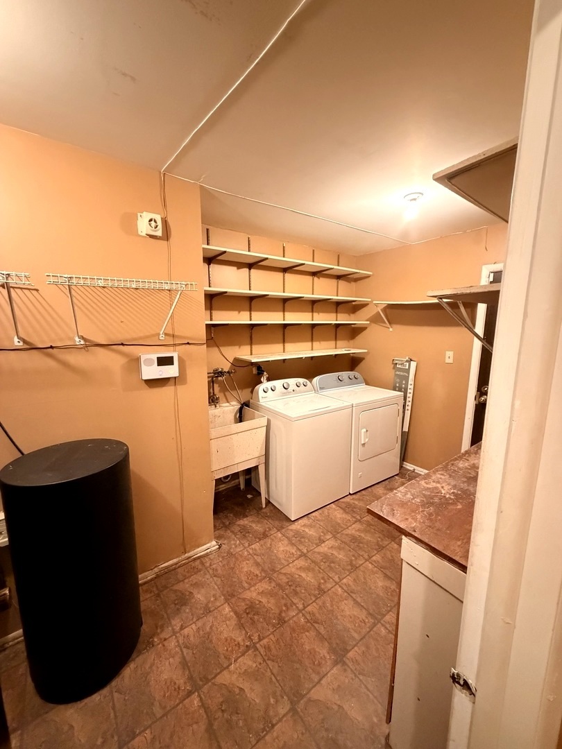 820 Sandra Drive 2c Property Photo 9