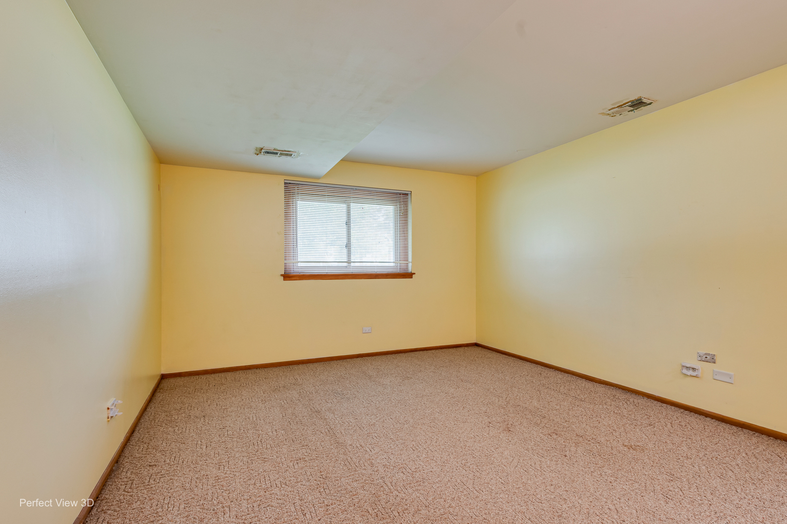 1605 S Main Street Property Photo 11