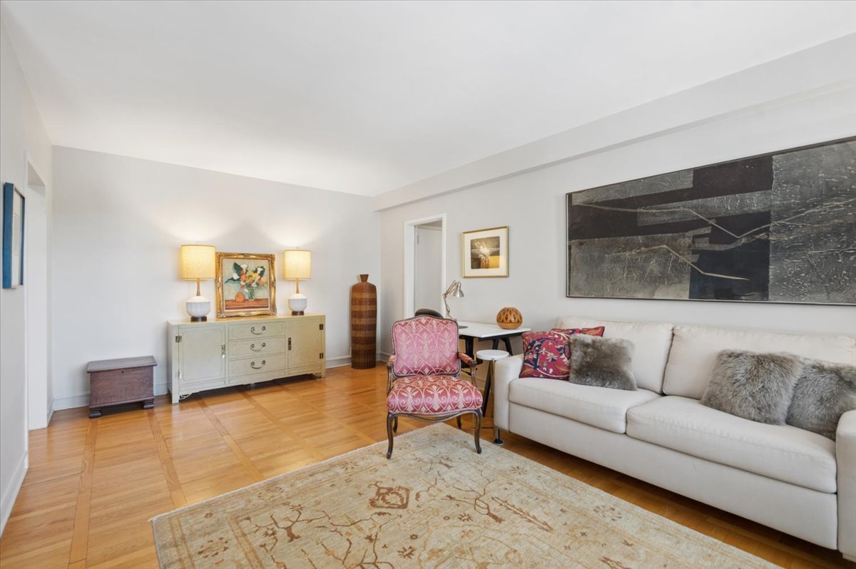 1585 Ridge Avenue 309 Property Photo 7