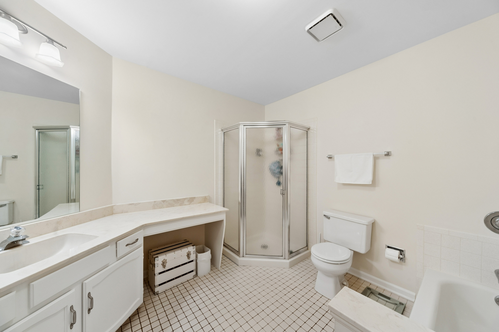 513 Kingsmill Lane C Property Photo 12