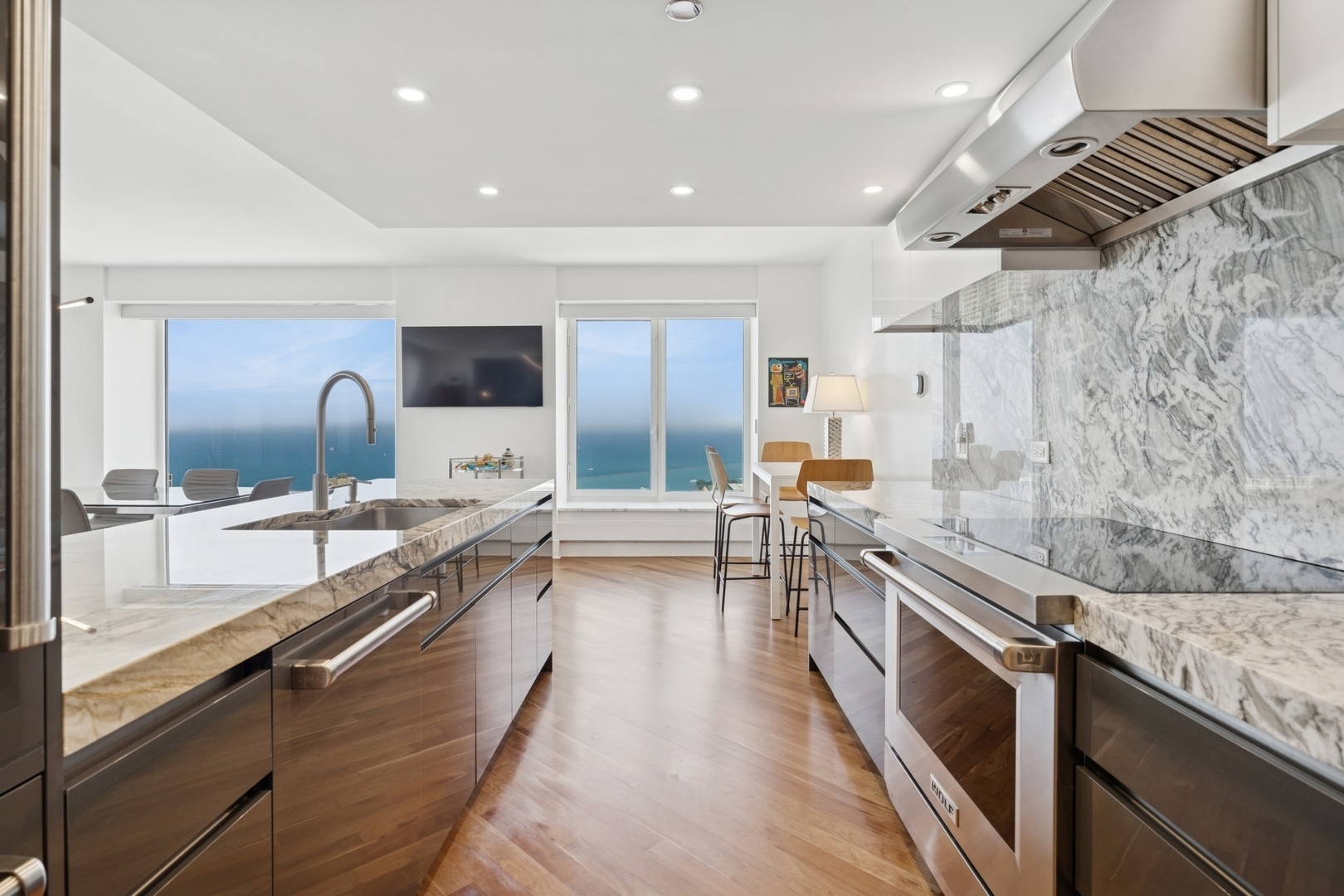 161 E Chicago Avenue 38a Property Photo 11