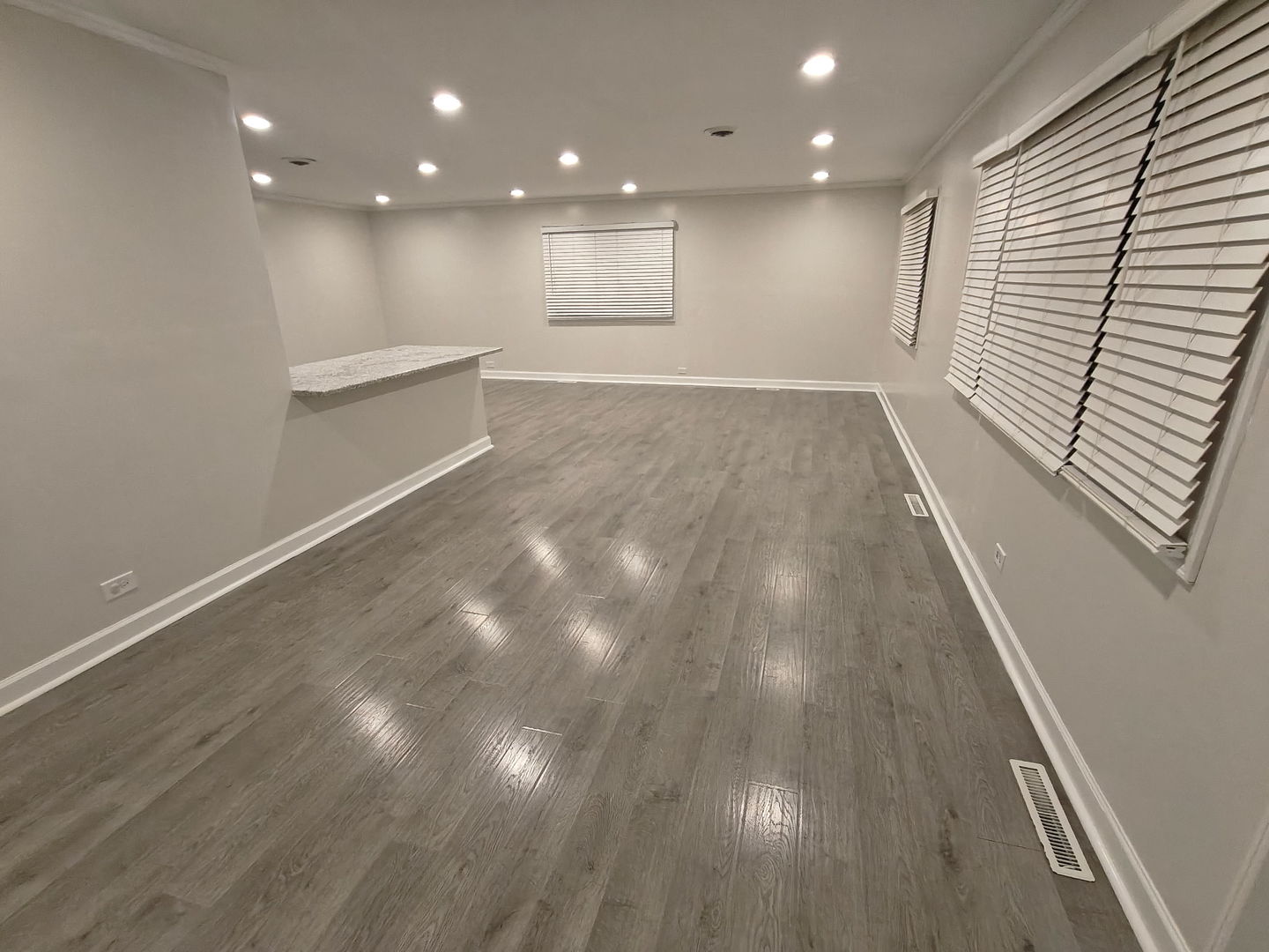 18468 W Meadow Lane Property Photo 2