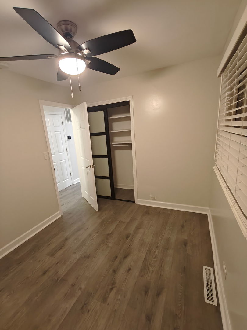 18468 W Meadow Lane Property Photo 7
