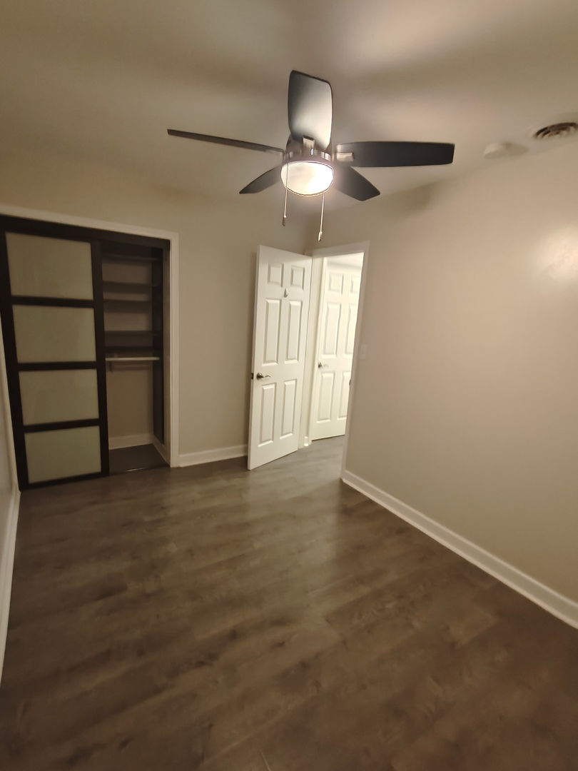 18468 W Meadow Lane Property Photo 8