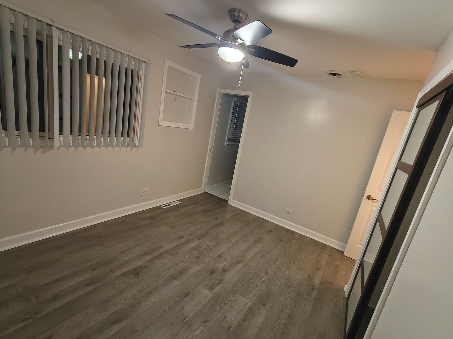 18468 W Meadow Lane Property Photo 9