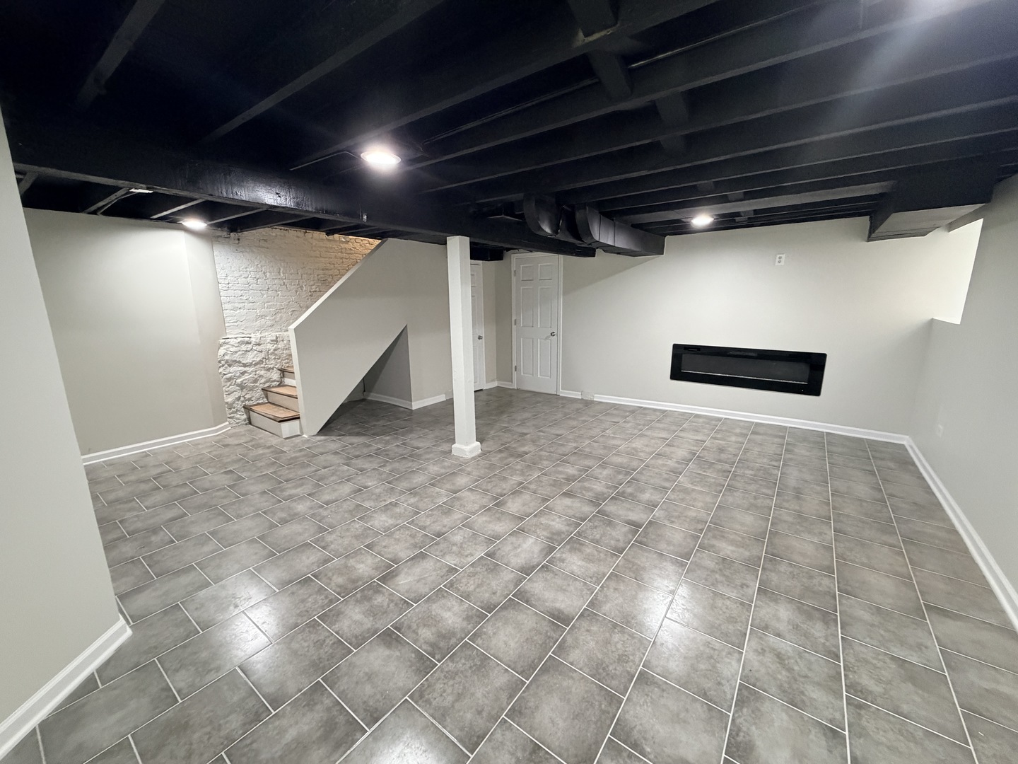 11415 S Prairie Avenue Property Photo 14