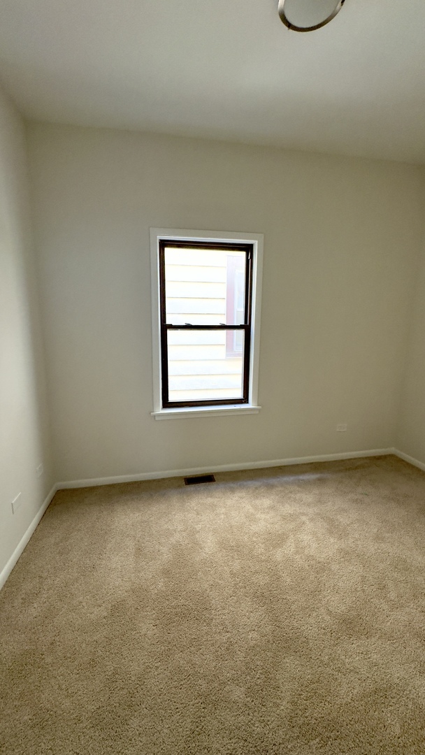 5344 S Carpenter Street Property Photo 4