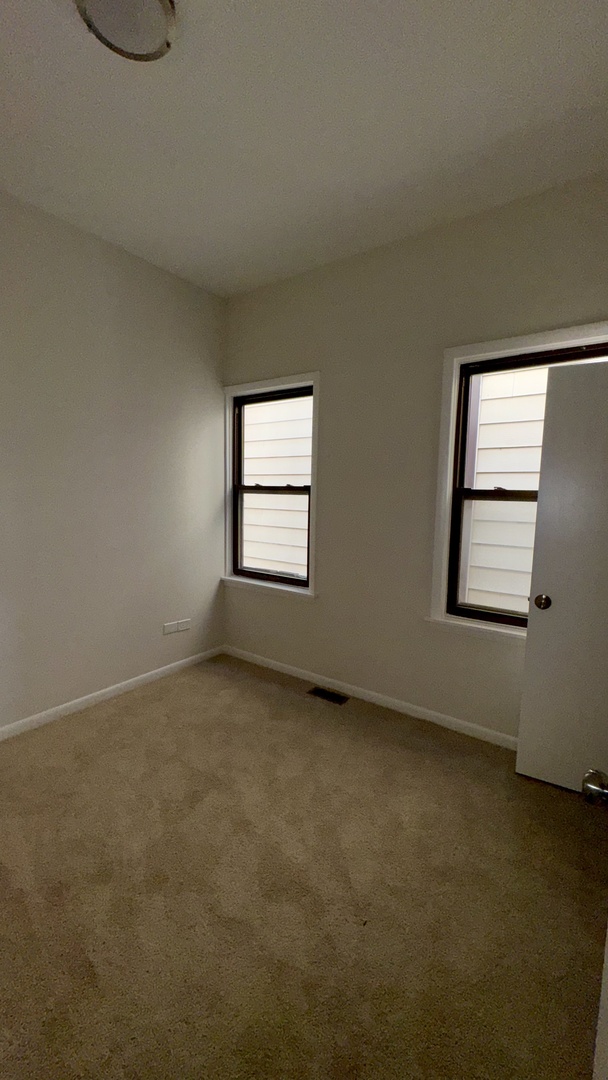 5344 S Carpenter Street Property Photo 6