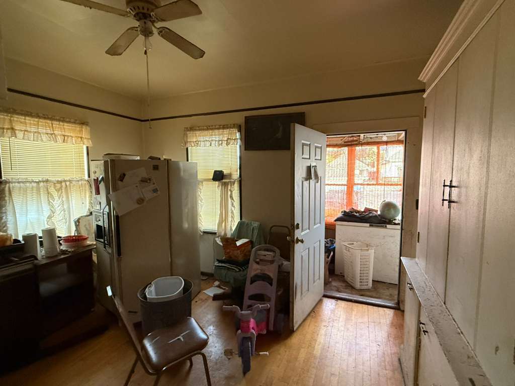 2627 S 60th Court Property Photo 6