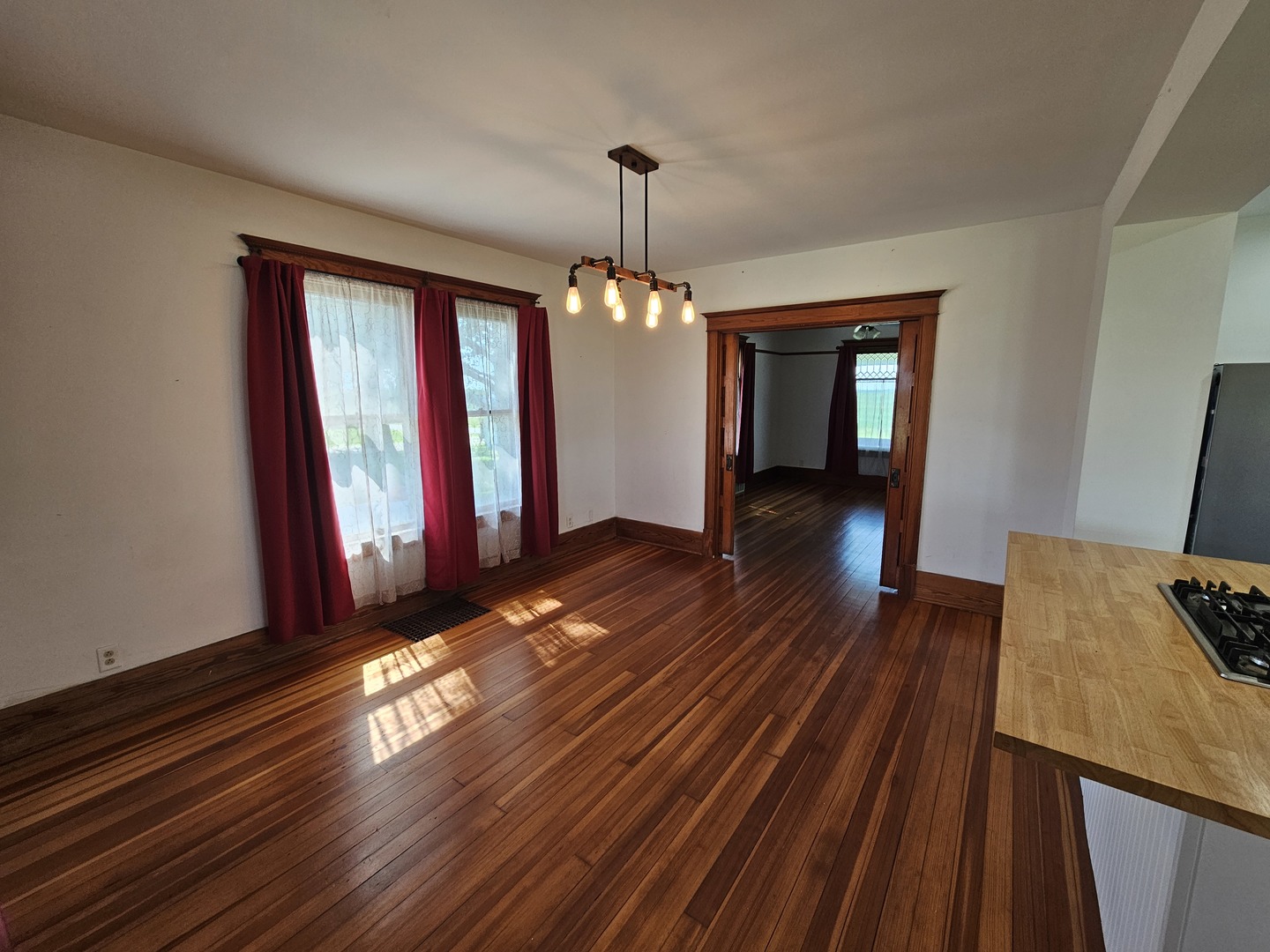 2206 40th Avenue Property Photo 6