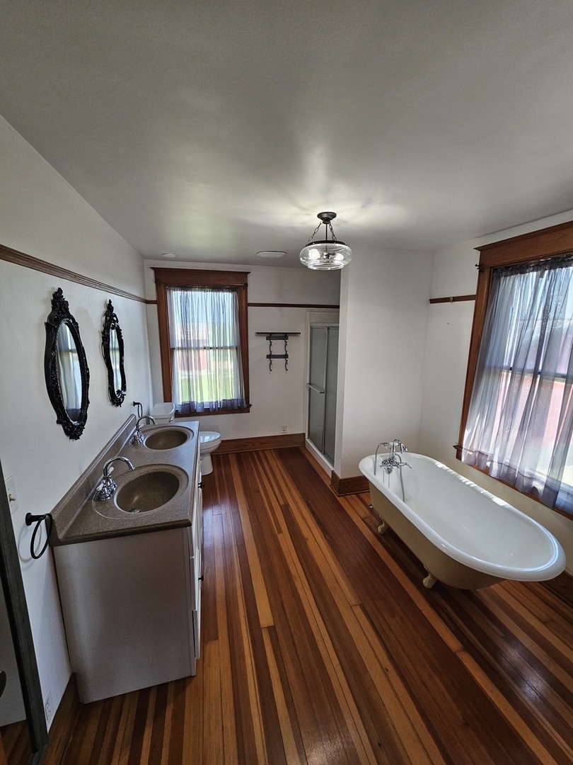 2206 40th Avenue Property Photo 9