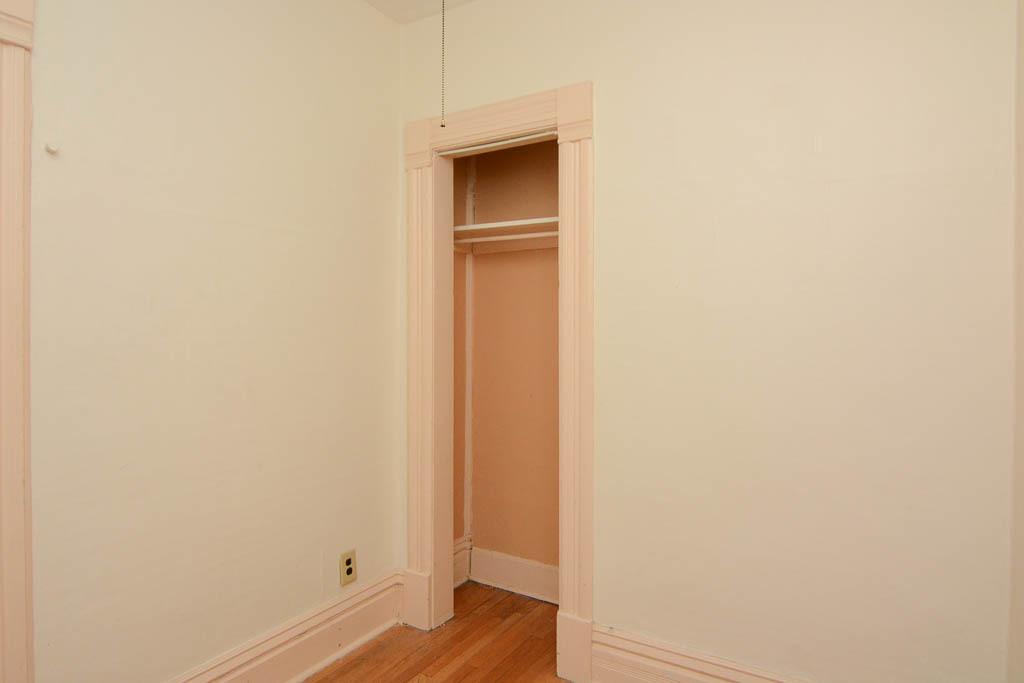 3426 N Lincoln Avenue 2 Property Photo 15
