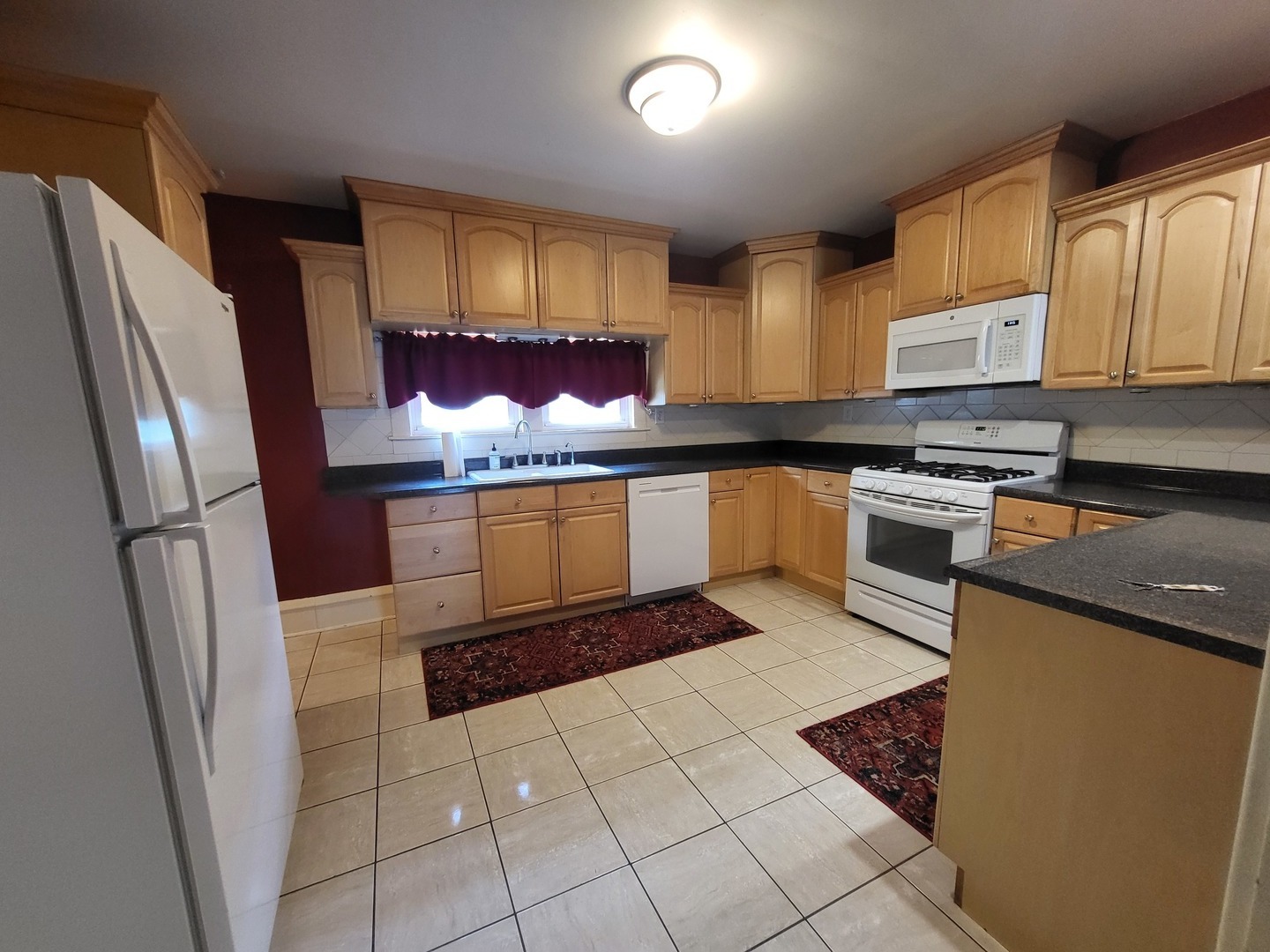 107 E 1st Street Property Photo 2