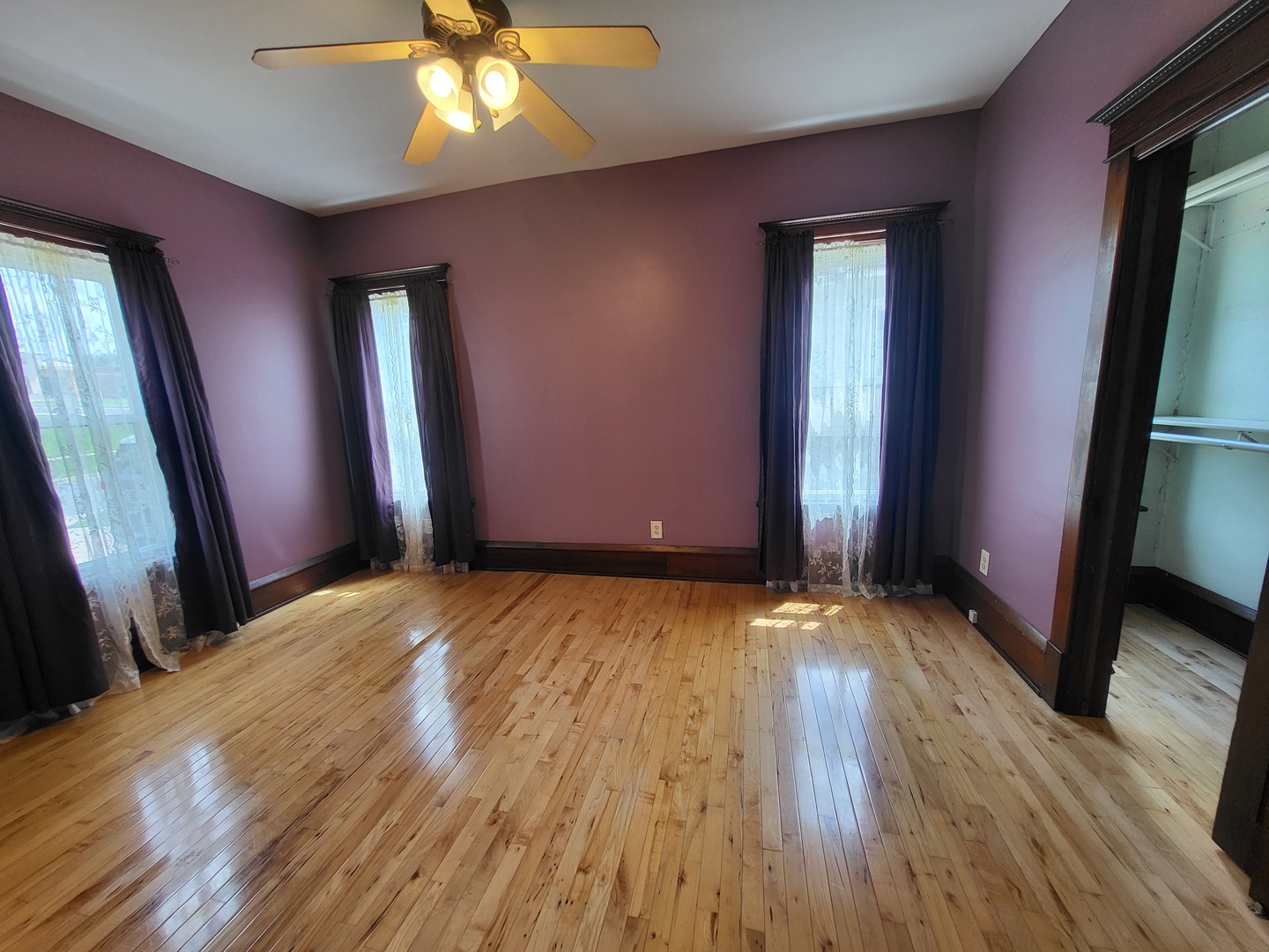107 E 1st Street Property Photo 5