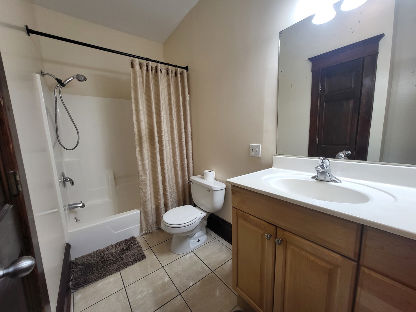 107 E 1st Street Property Photo 6