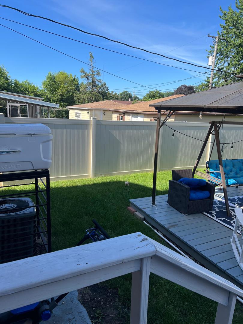 15943 Vine Avenue Property Photo 3