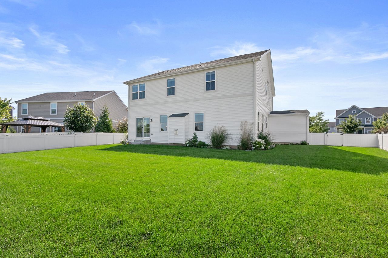 1825 Tall Oaks Drive Property Photo 23