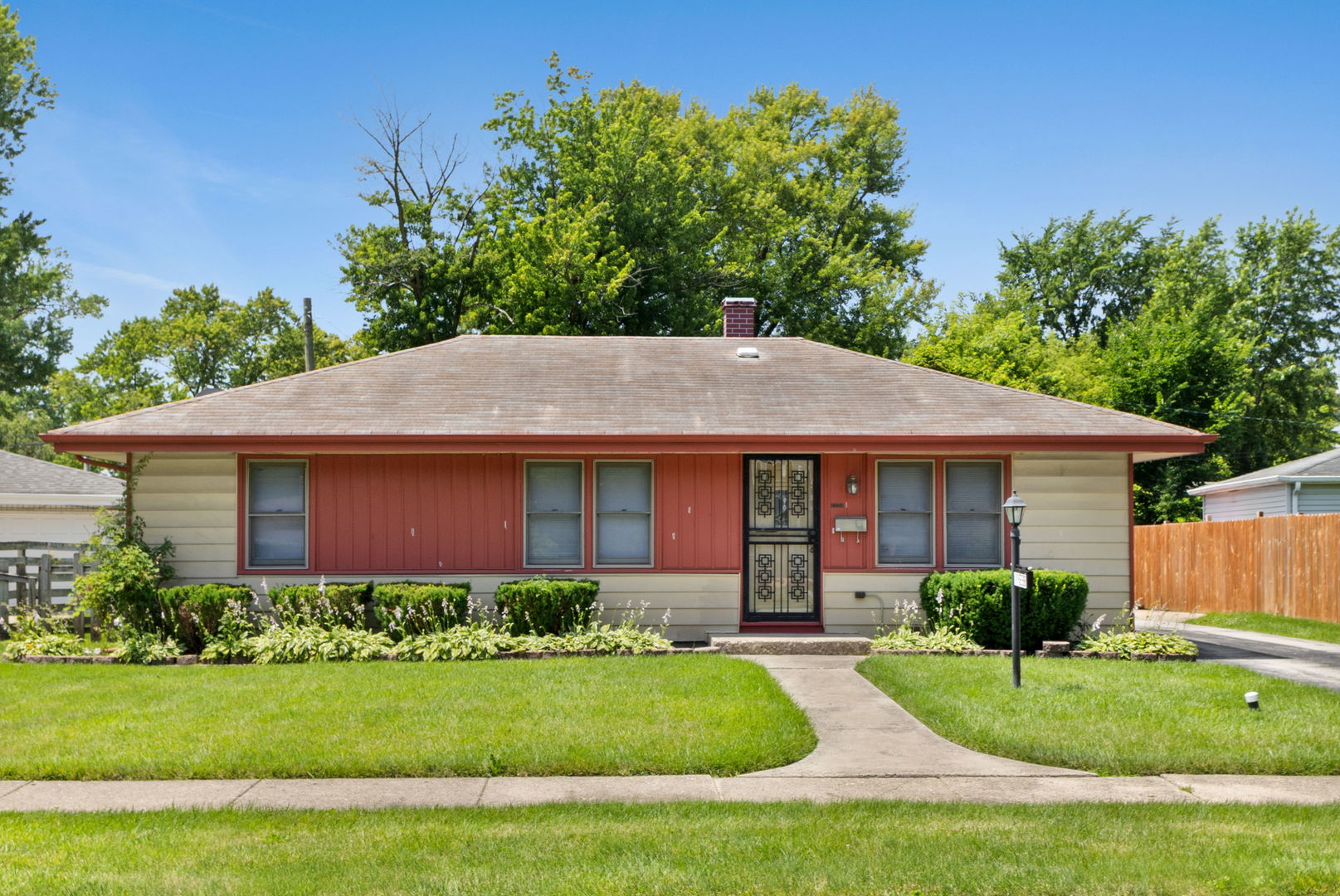 14238 Marshfield Avenue Property Photo 1
