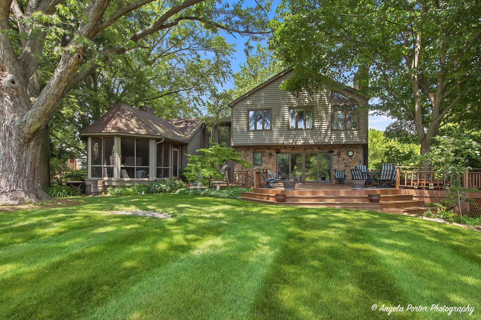213 River Drive Property Photo 2