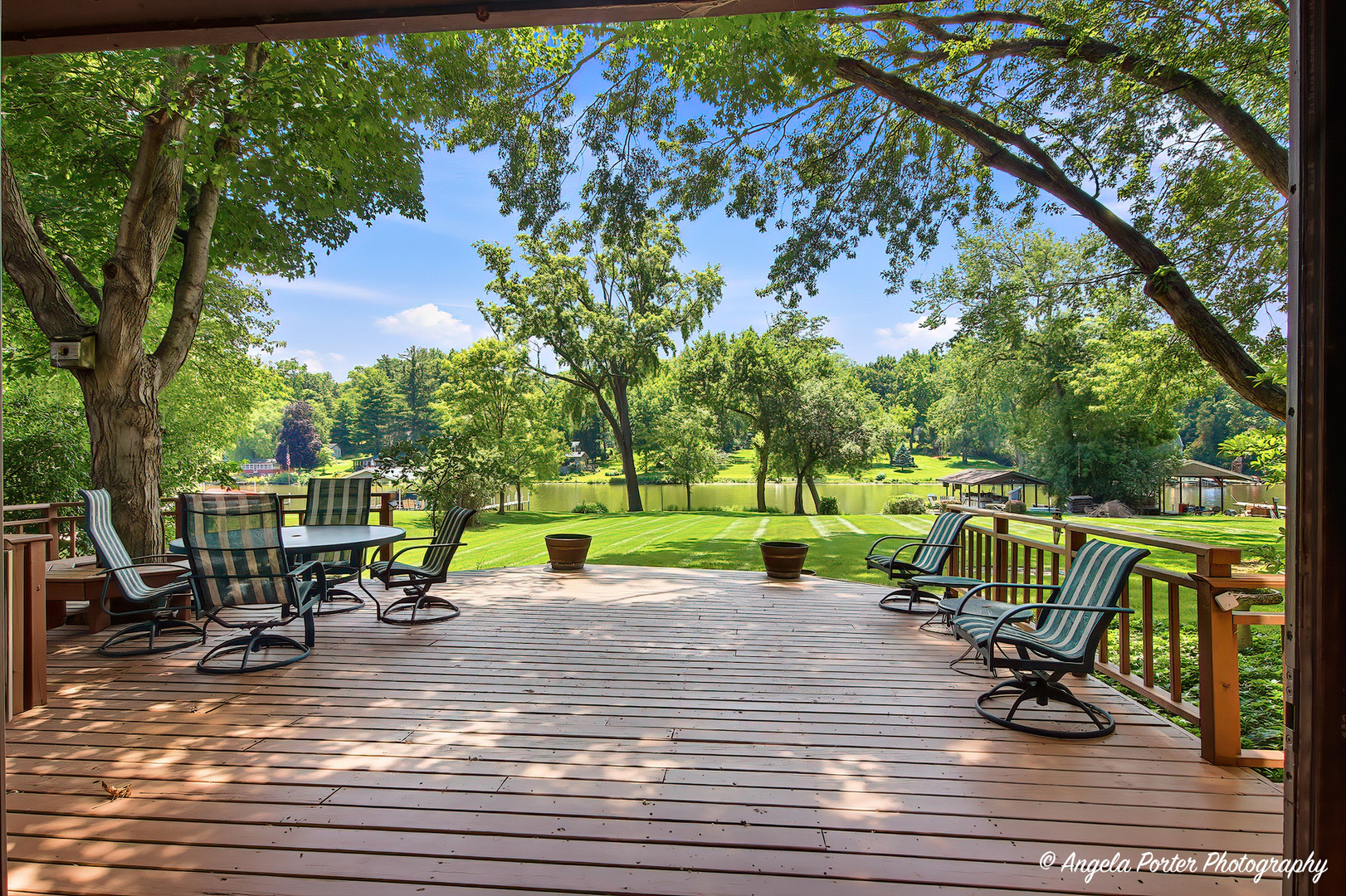 213 River Drive Property Photo 3